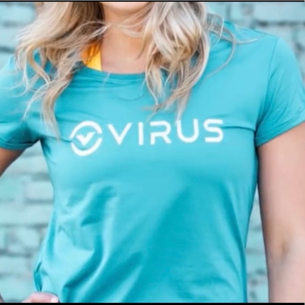 NWT medium Virus tee